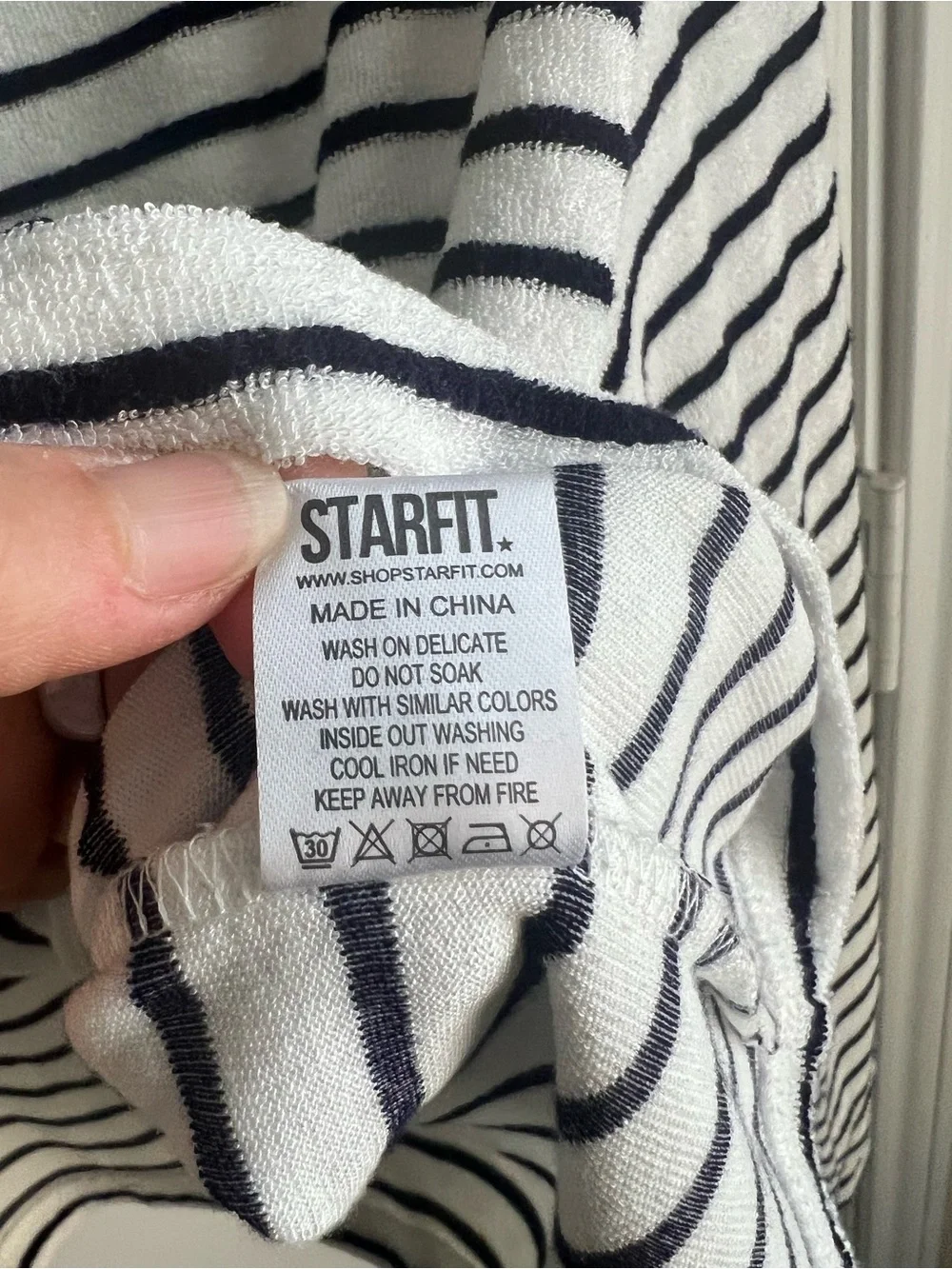 Starfit Black & White Striped Zip-Up Hoodie